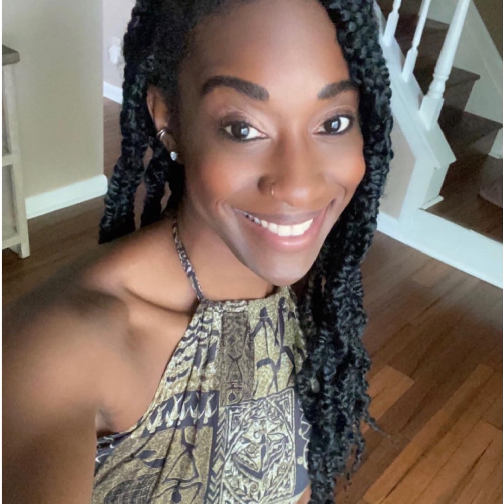 Meet your Posher, Aisha elisa